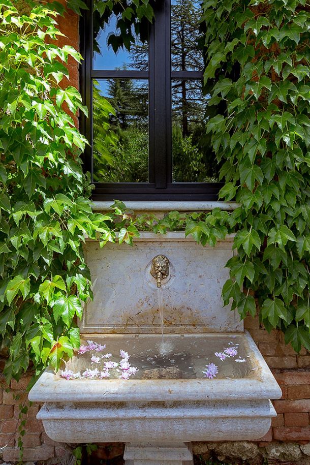 Parco Del Principe Fountain